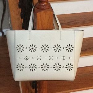 ♠️ Kate Spade Faye Drive Elizabeth tote/purse♠️